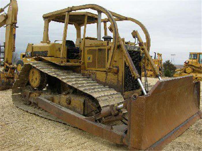 Dozers/tracks Caterpillar D6H