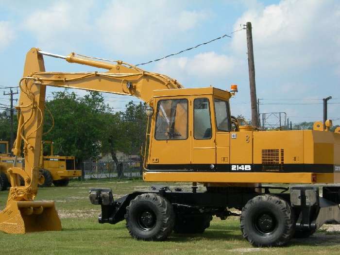 Excavadora Sobre Ruedas Caterpillar 214B  en buenas condiciones Ref.: 1197488111746616 No. 2