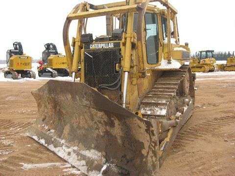 Dozers/tracks Caterpillar D6H