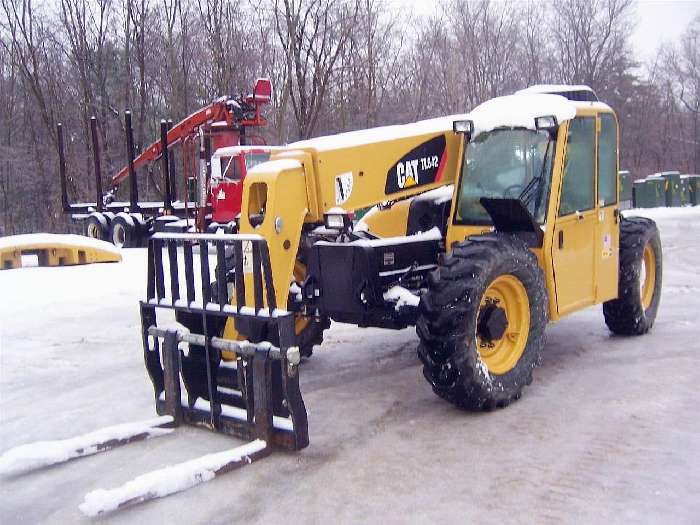 Telehandler Caterpillar TL642