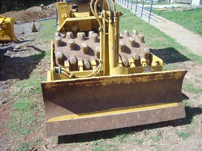 Compactadora Vibratoria Caterpillar CP-323C