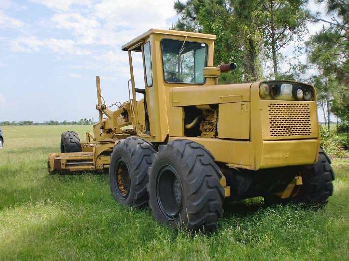 Motoconformadoras Deere 672D