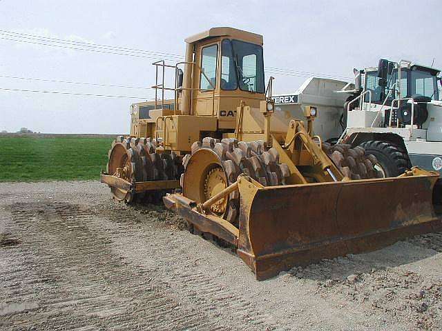 Compactadoras Suelos Y Rellenos Caterpillar 825C