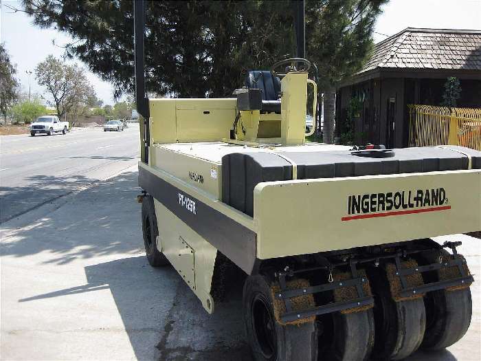 Compactadora Con Llantas Ingersoll-rand PT125R  de segunda mano a Ref.: 1282776263914842 No. 3