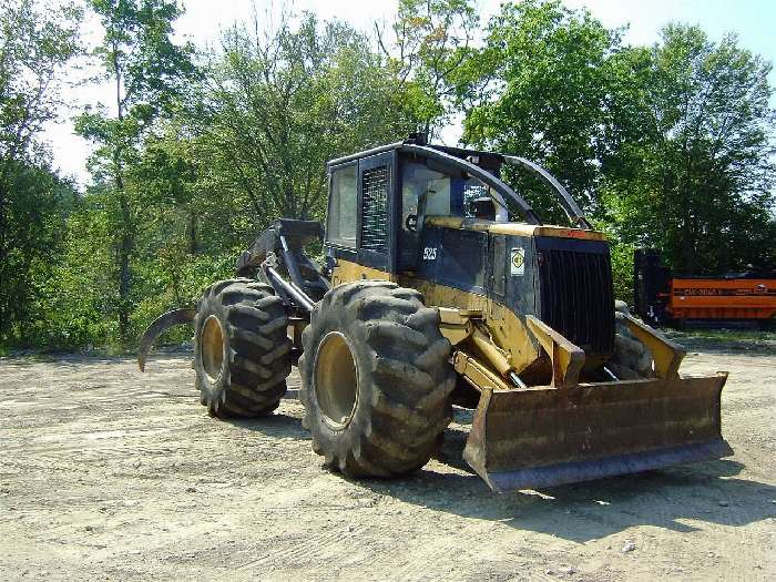 Forest Machines Caterpillar 525