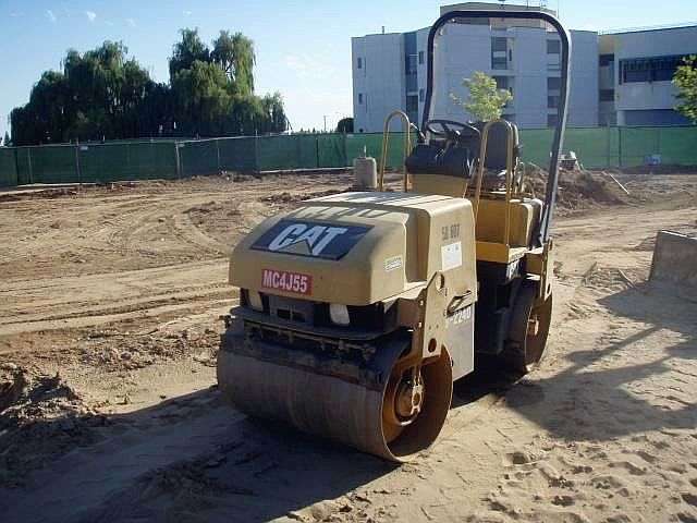 Compactadora De Doble Rodillo Caterpillar CB-224D