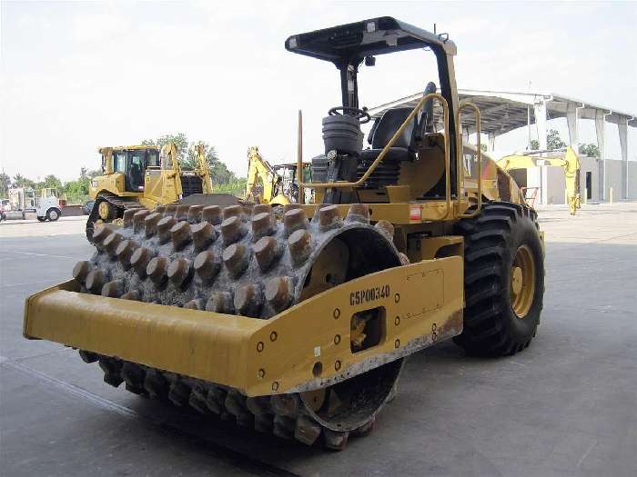 Compactadoras Suelos Y Rellenos Caterpillar CP56  de bajo costo Ref.: 1306437709182198 No. 3