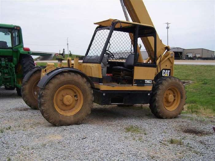 Montacargas Caterpillar TH63  seminueva en perfecto estado Ref.: 1306869561249031 No. 2