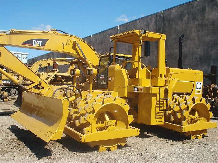 Compactadoras Suelos Y Rellenos Caterpillar 815