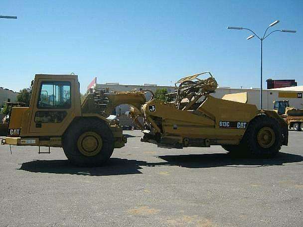 Screpers Caterpillar 613C  importada de segunda mano Ref.: 1316626165645507 No. 2