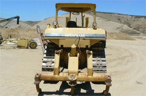 Dozers/tracks Caterpillar D6H