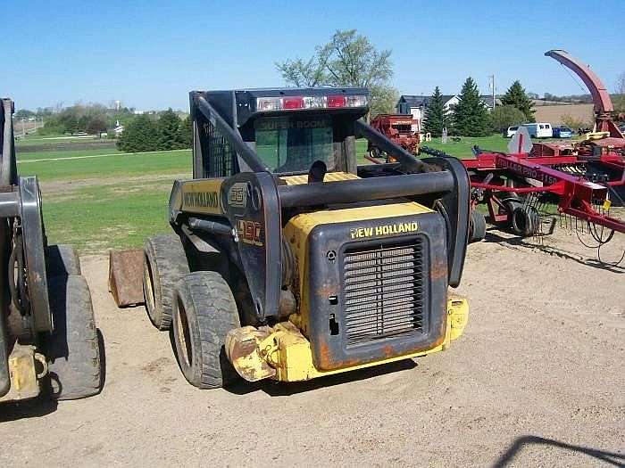 Minicargadores New Holland L190