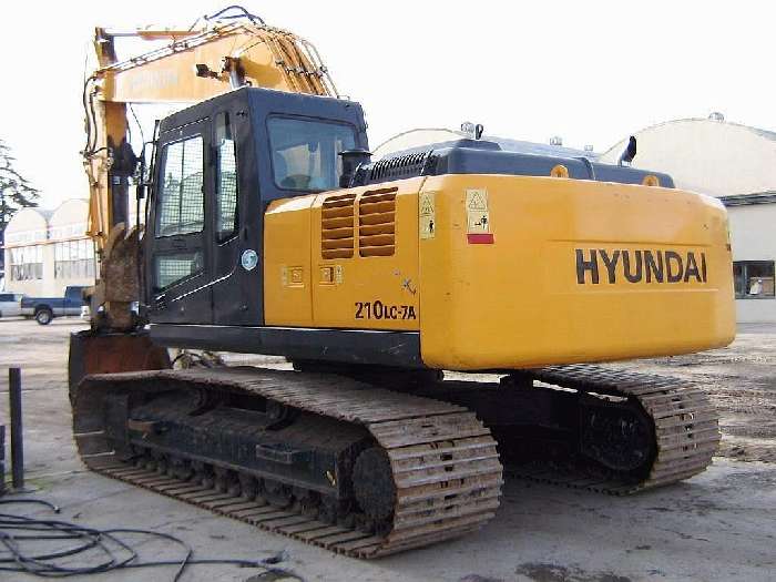 Excavadoras Hidraulicas Hyundai ROBEX 210 LC  de medio uso en ven Ref.: 1321299169130409 No. 2