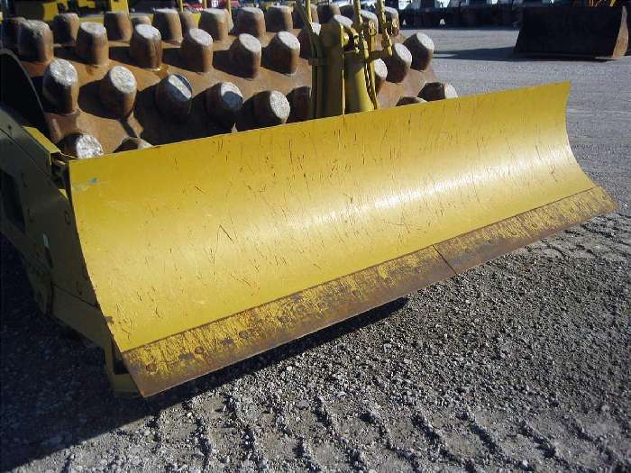 Compactadora Vibratoria Caterpillar CP-563E  usada a buen precio Ref.: 1324484699403699 No. 2