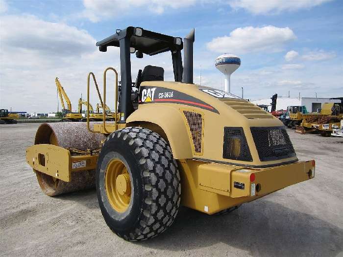 Compactadora Vibratoria Caterpillar CS-563E  de segunda mano Ref.: 1324489497567157 No. 2