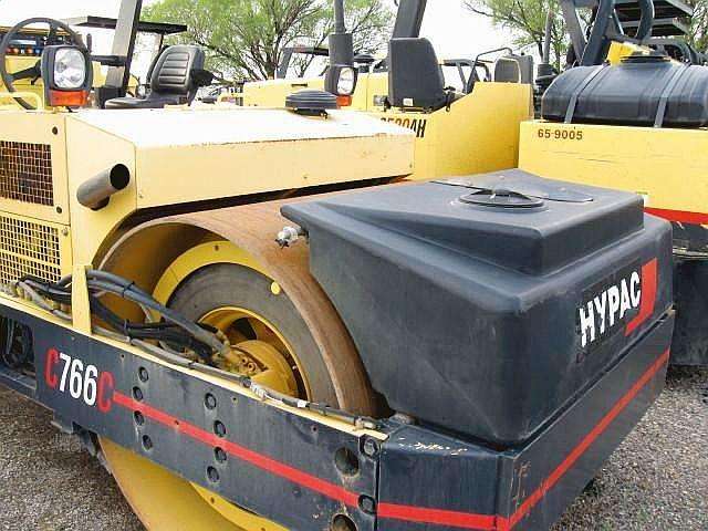 Compactadora Vibratoria Hypac C766C  usada Ref.: 1325033827452562 No. 2