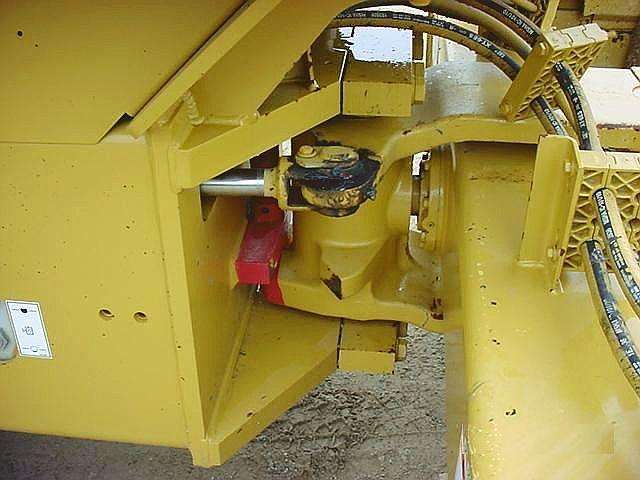 Compactadora Vibratoria Caterpillar CS-433E