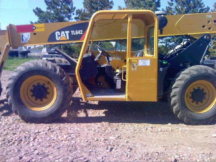 Telehandler Caterpillar TL642