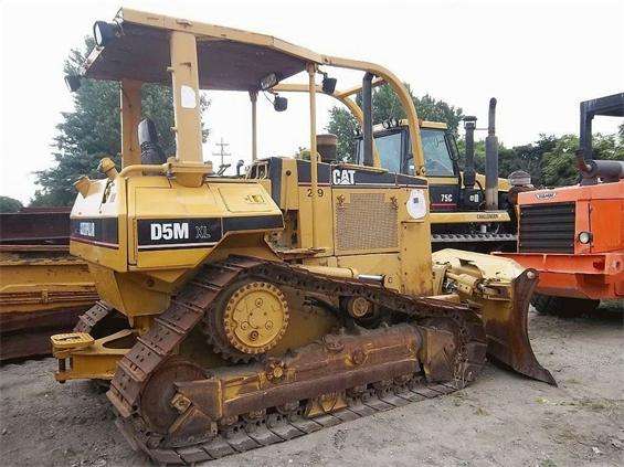 Dozers/tracks Caterpillar D5M