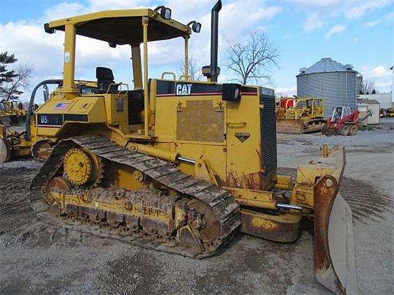 Dozers/tracks Caterpillar D5M