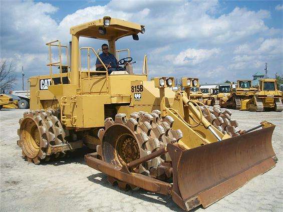 Compactadoras Suelos Y Rellenos Caterpillar 815B  usada en buen e Ref.: 1332962179531255 No. 3