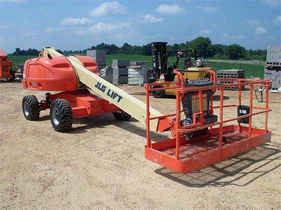 Plataformas Elevadoras Jlg 400S  de medio uso en venta Ref.: 1334610860410393 No. 3