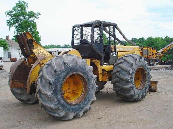 Forestales Maquinas Deere 640D  de medio uso en venta Ref.: 1334681879371233 No. 3