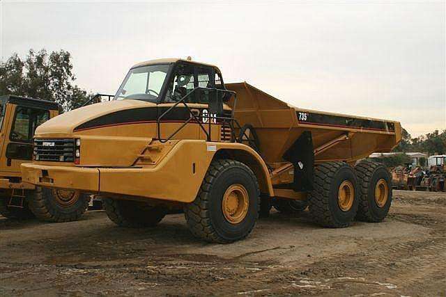 Camiones De Carga Caterpillar 735