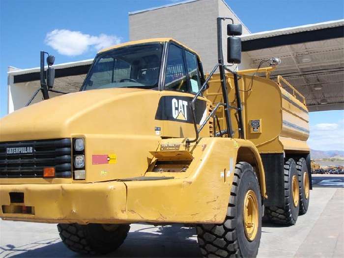 Off Road Truck Caterpillar 735