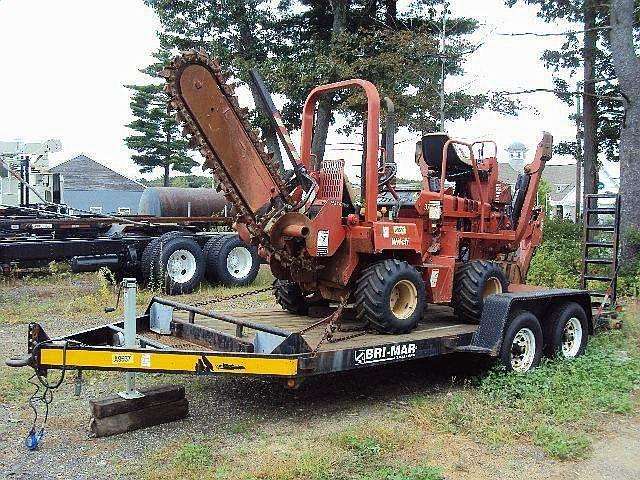 Zanjadora Ditch Witch 3700