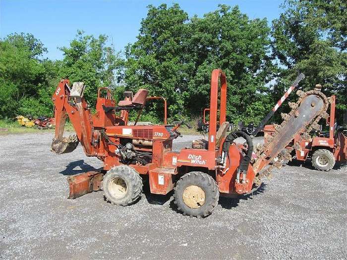 Trencher Ditch Witch 3700