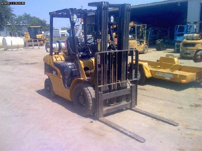 Montacargas Caterpillar P5000  usada Ref.: 1339637802277440 No. 2