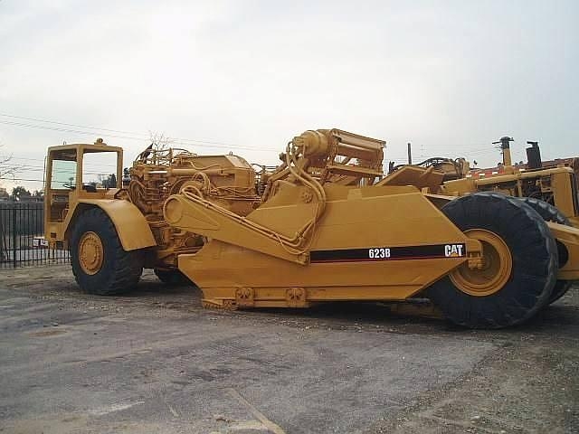 Screpers Caterpillar 623B