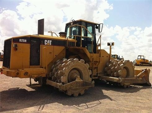 Compactadoras Suelos Y Rellenos Caterpillar 825H