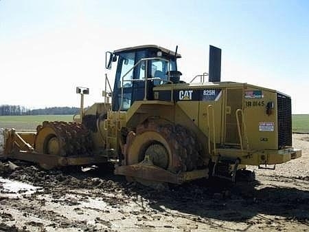 Compactadoras Suelos Y Rellenos Caterpillar 825H