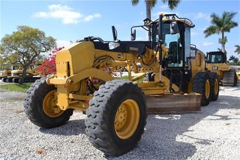 Motoconformadoras Caterpillar 12M  en buenas condiciones Ref.: 1349392313784550 No. 3