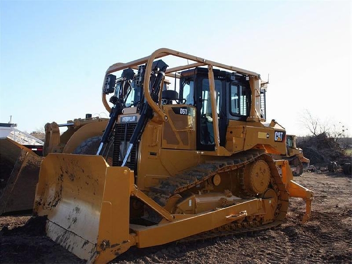 Dozers/tracks Caterpillar D6T