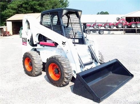 Minicargadores Bobcat S250  importada a bajo costo Ref.: 1350408860474688 No. 4