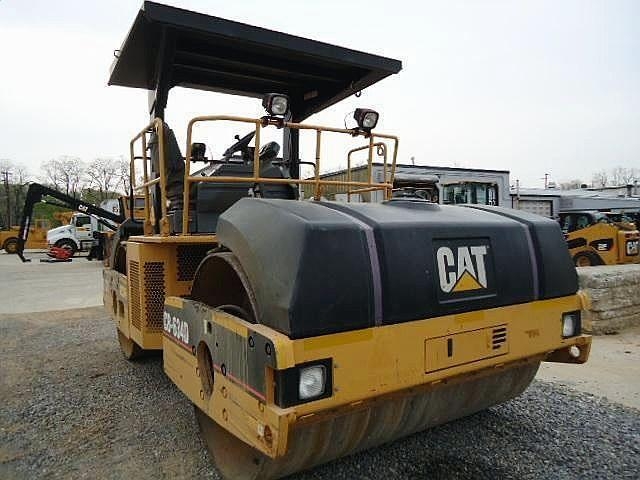 Compactadora Vibratoria Caterpillar CB-634D