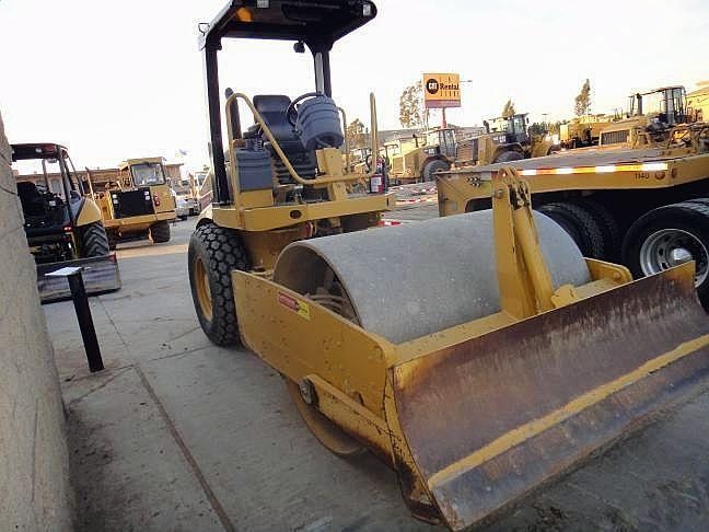 Compactadora Vibratoria Caterpillar CS-433E