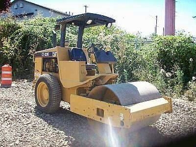 Compactadora Vibratoria Caterpillar CS-323 C  usada de importacio Ref.: 1351282289867904 No. 3