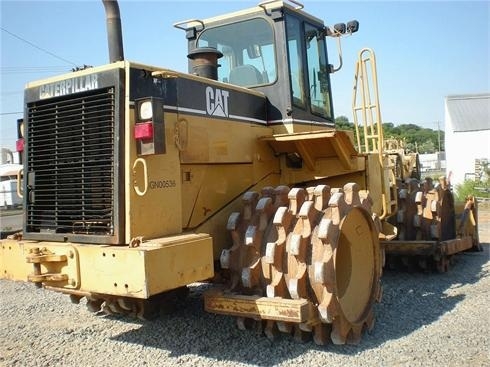 Compactadoras Suelos Y Rellenos Caterpillar 815F  en venta, usada Ref.: 1351361648972812 No. 2