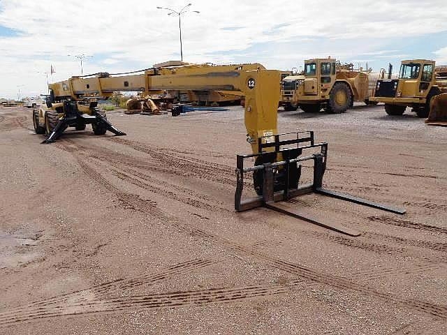 Freightelevator Caterpillar TL1255