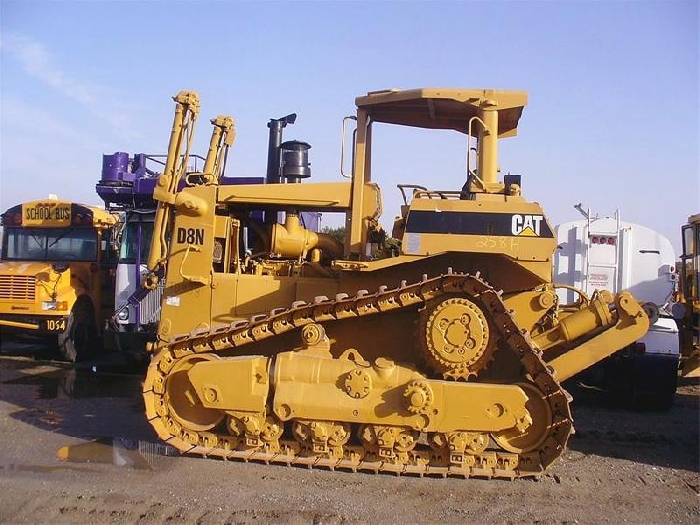 Dozers/tracks Caterpillar D8N