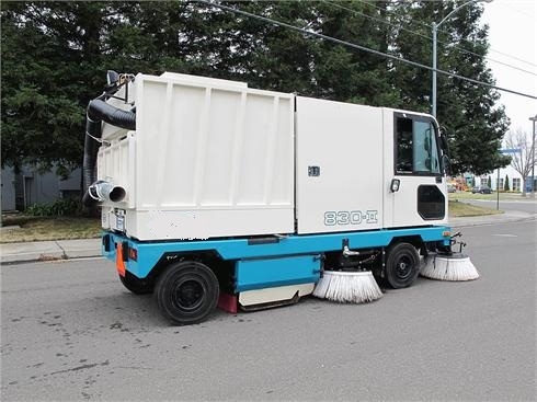 Sweeper Tennant 830