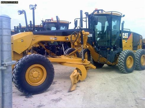 Motoconformadoras Caterpillar 140M  de medio uso en venta Ref.: 1361575889267281 No. 2