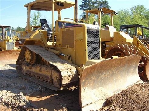 Tractores Sobre Orugas Caterpillar D5N  en venta, usada Ref.: 1361921122388061 No. 4