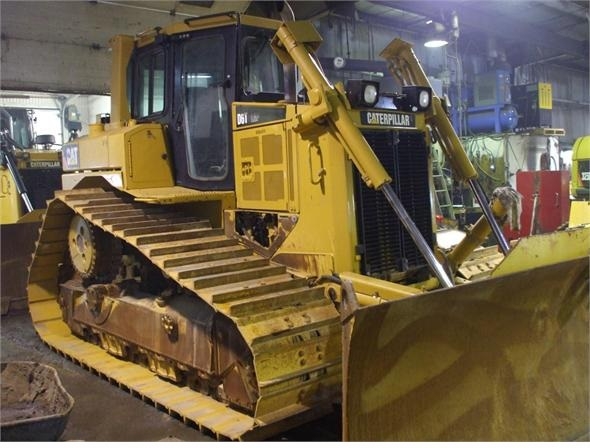 Dozers/tracks Caterpillar D6T