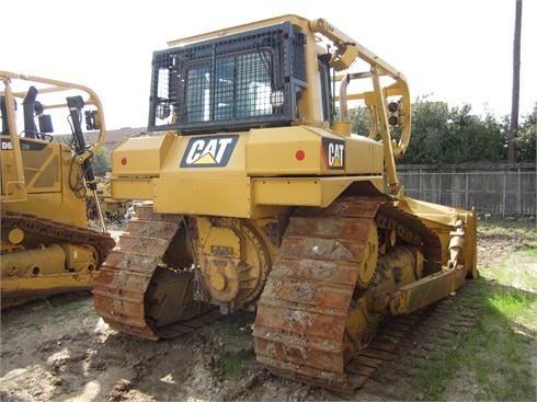 Tractores Sobre Orugas Caterpillar D6T  en venta, usada Ref.: 1362235574328261 No. 2