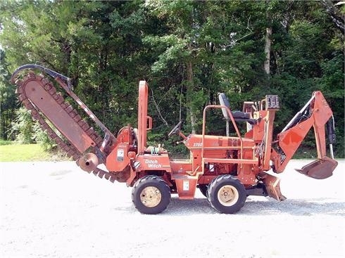 Zanjadora Ditch Witch 3700  seminueva en venta Ref.: 1362594275773138 No. 2